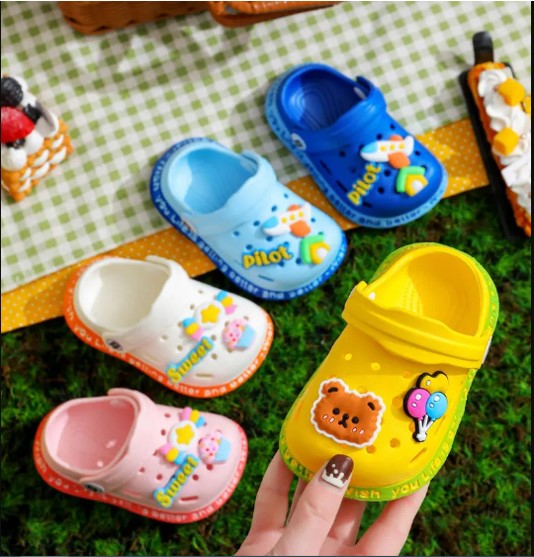 Sandalia Crocs  Infantil Antiderrapante e Impermeável