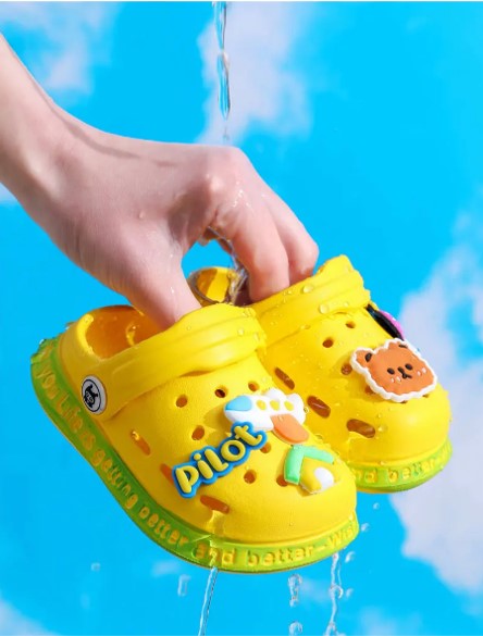 Sandalia Crocs  Infantil Antiderrapante e Impermeável