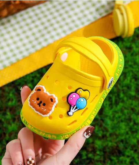 Sandalia Crocs  Infantil Antiderrapante e Impermeável